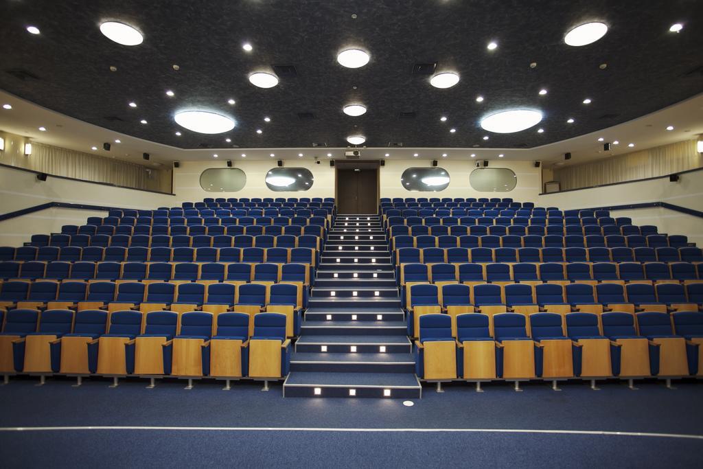Victoria Hotel & Business Centre Minsk Buitenkant foto