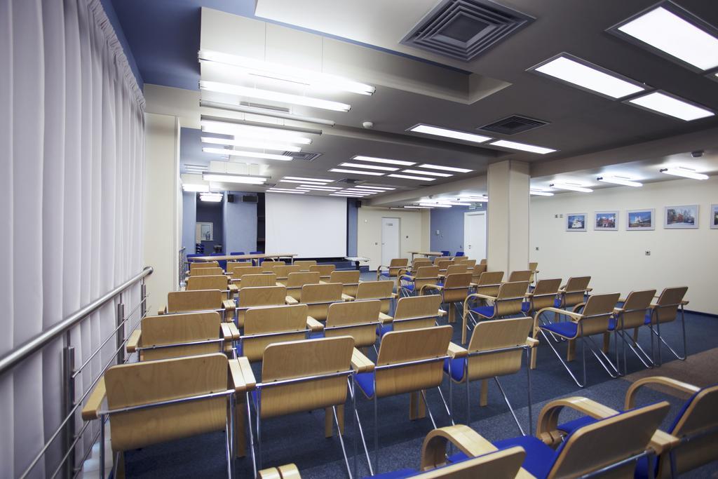 Victoria Hotel & Business Centre Minsk Buitenkant foto
