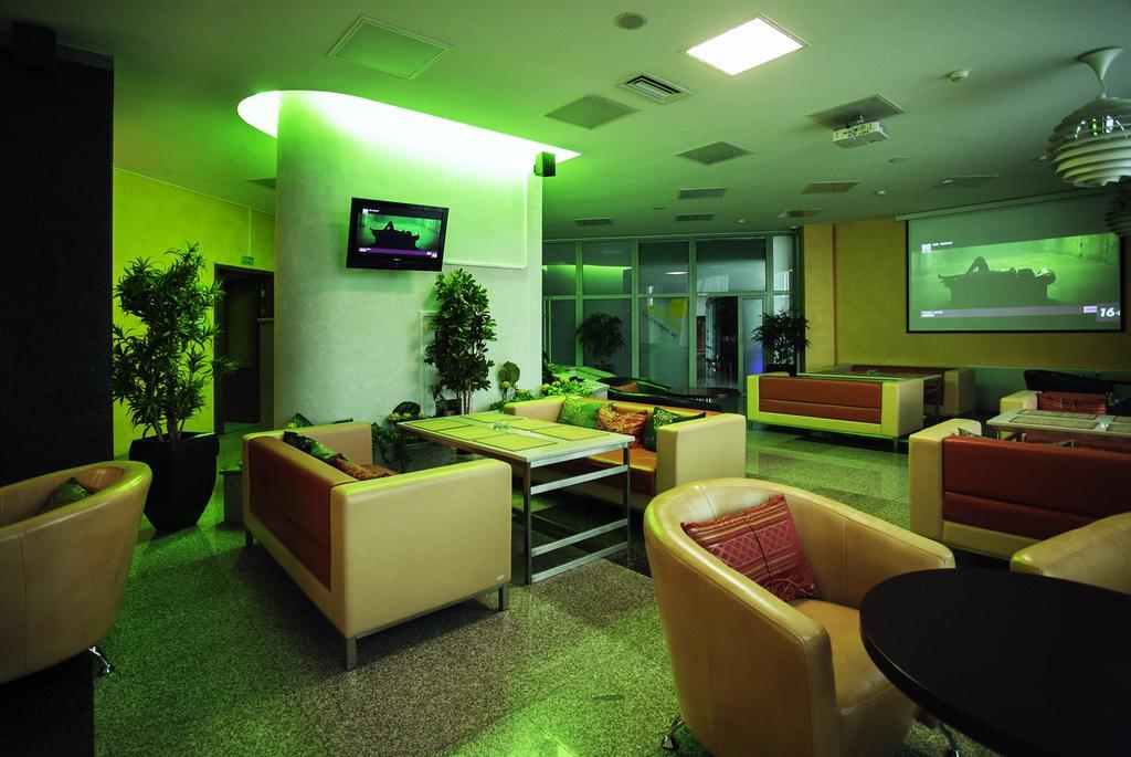 Victoria Hotel & Business Centre Minsk Buitenkant foto