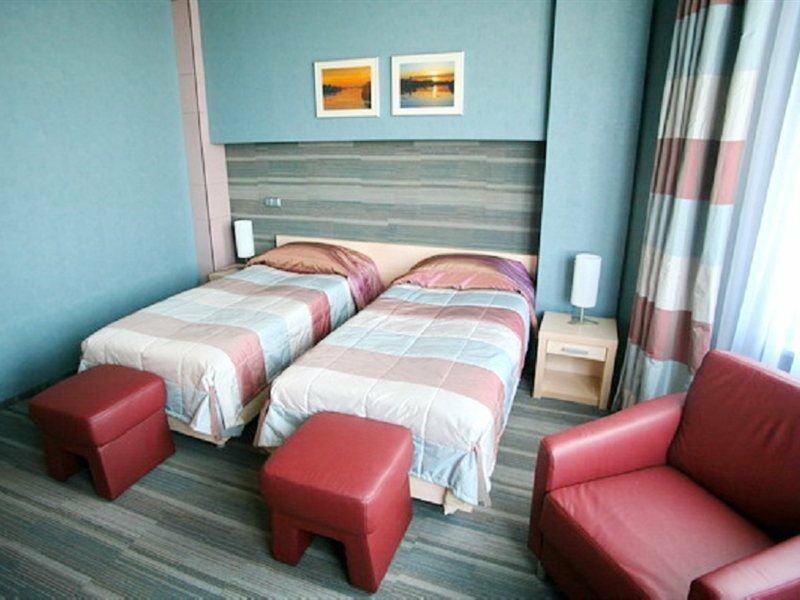 Victoria Hotel & Business Centre Minsk Buitenkant foto